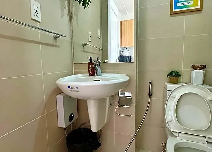 The Residences At Commonwealth Quezon By Snazzy Staycation Hotel *