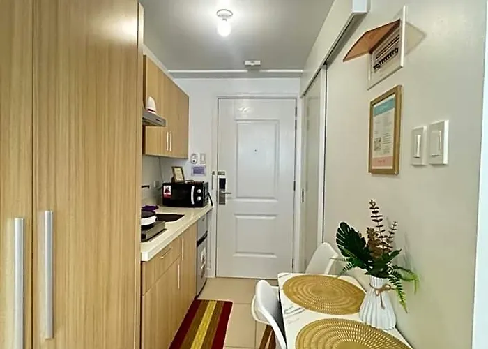 The Residences At Commonwealth Quezon By Snazzy Staycation Hotel