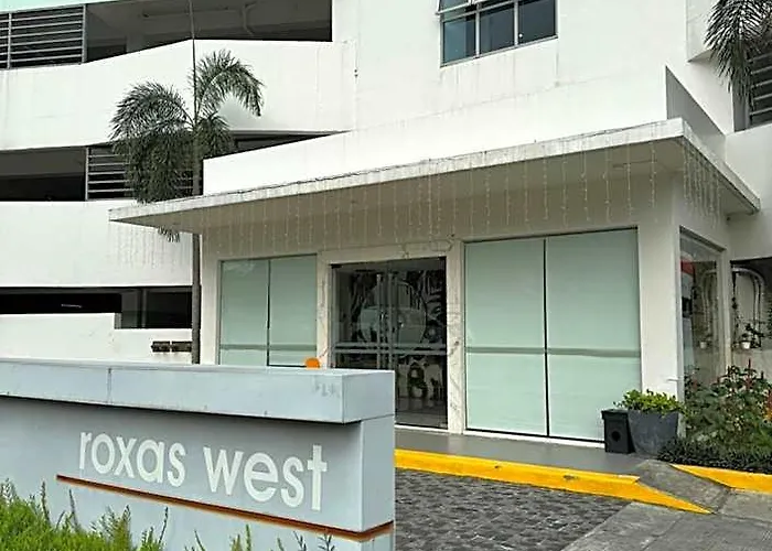 Hotel The Residences At Commonwealth Quezon By Snazzy Staycation *