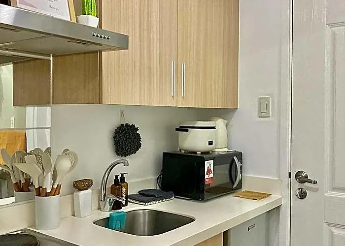 The Residences At Commonwealth Quezon By Snazzy Staycation * Manila